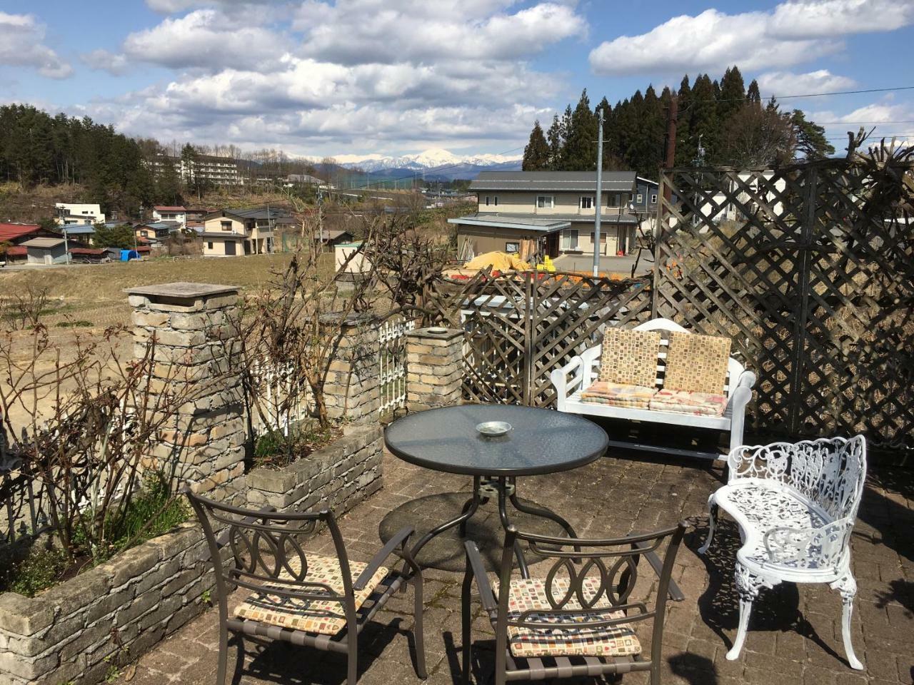 Pension Cocotte Такаяма Экстерьер фото